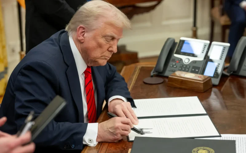 Dazi: il dietrofront di Trump manda i mercati alle stelle, lascia il mondo interdetto